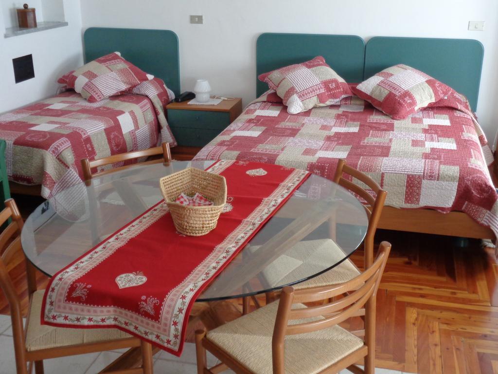 Mont Gele Hotel Ollomont ห้อง รูปภาพ
