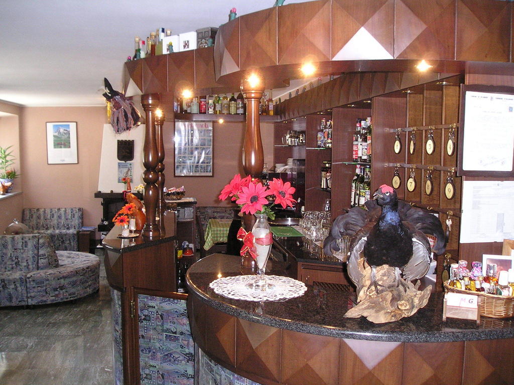 Mont Gele Hotel Ollomont ภายนอก รูปภาพ