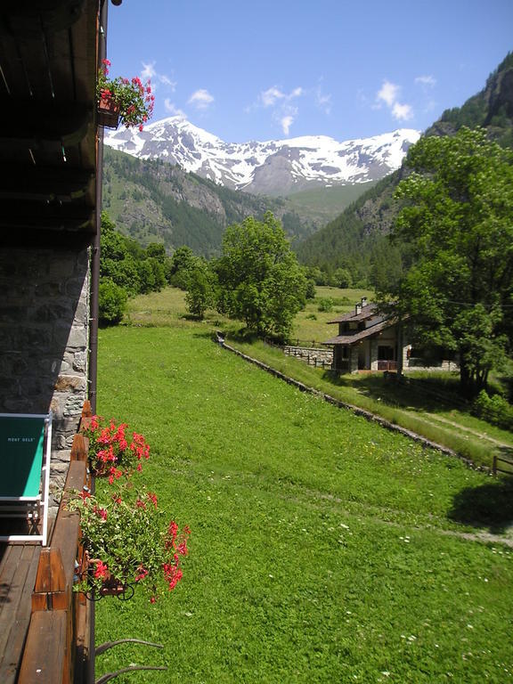 Mont Gele Hotel Ollomont ภายนอก รูปภาพ
