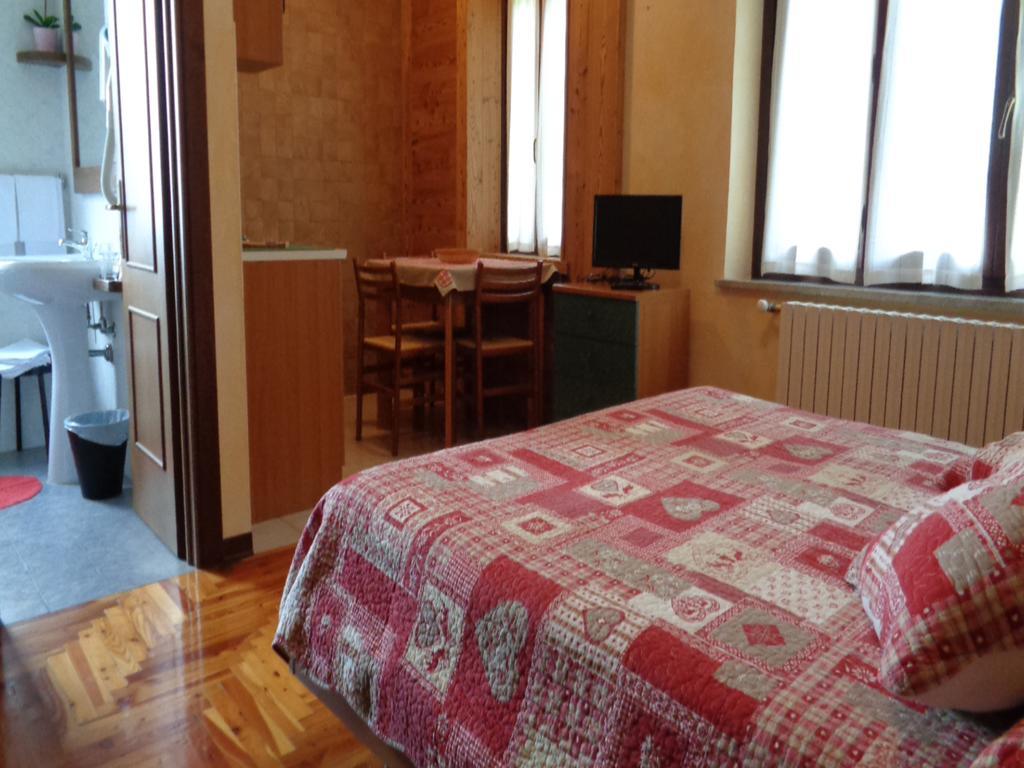 Mont Gele Hotel Ollomont ภายนอก รูปภาพ